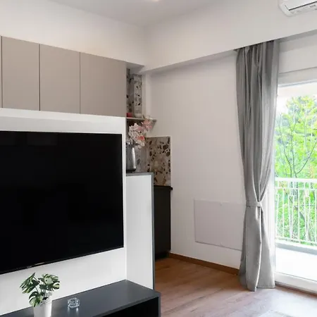 Renovated Beautiful Near Aristotelous A Apartment